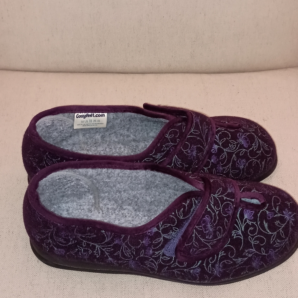 Cozy Feet Diane Purple Floral wide Slippers Size 8